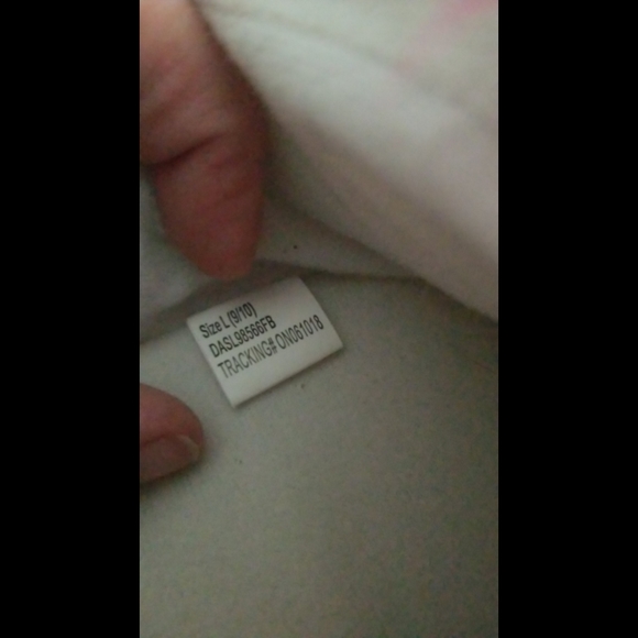 Adult Unicorn Slippers 🦄🦄🦄 - Picture 6 of 6